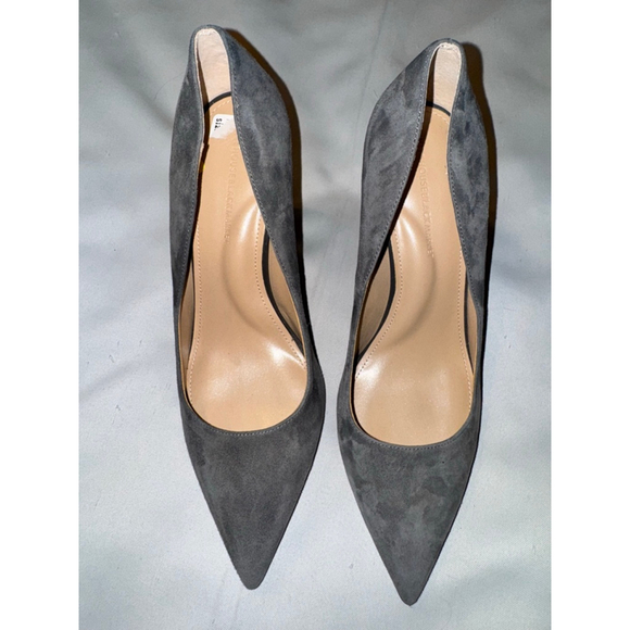 White House Black Market Grey Suede Pointed Toe Pumps Heels US 7.5 - Picture 2 of 7